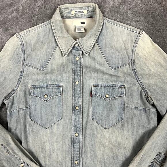 Levis Pearl Snap Light Wash Denim Button Down Womens M Western Yoke Pockets - Picture 2 of 9